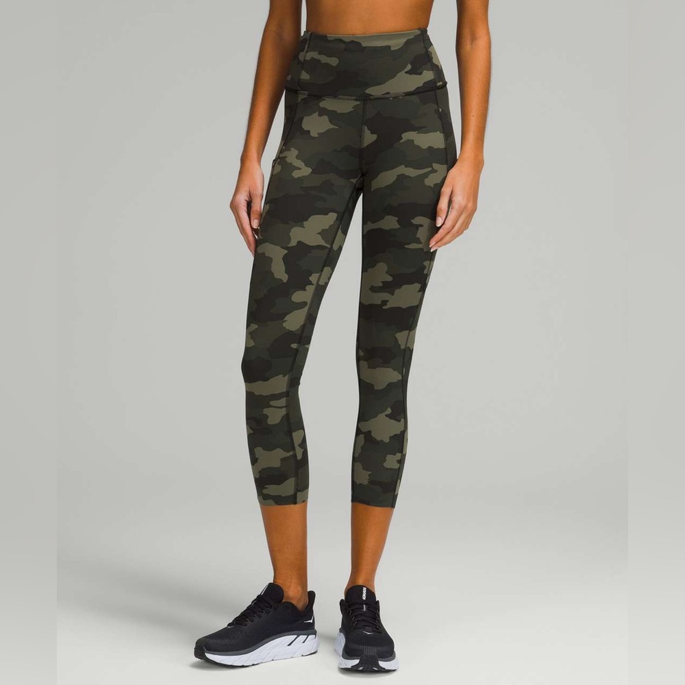 Lululemon Size M High-Rise Camo Crop Leggings - Olive Camo